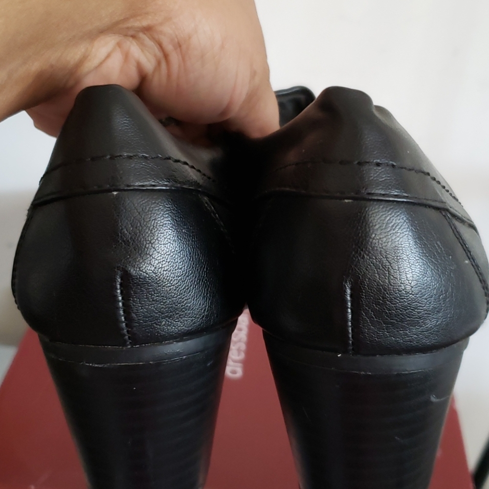 Shoe "Billie" by Dressbarn - Picture 3 of 3